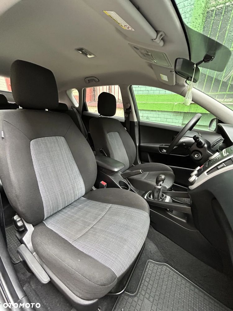 Kia Ceed 1.4 Comfort + - 25