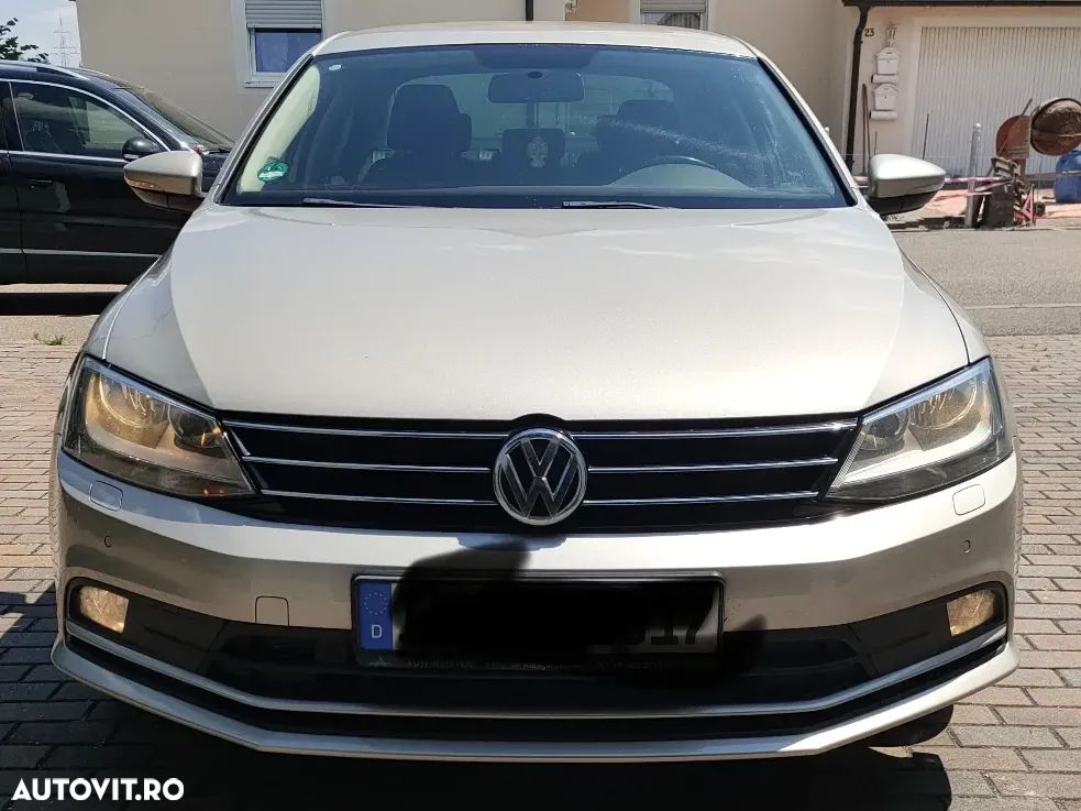 Volkswagen Jetta 1.2 TSI BlueMotion Technology Comfortline - 12