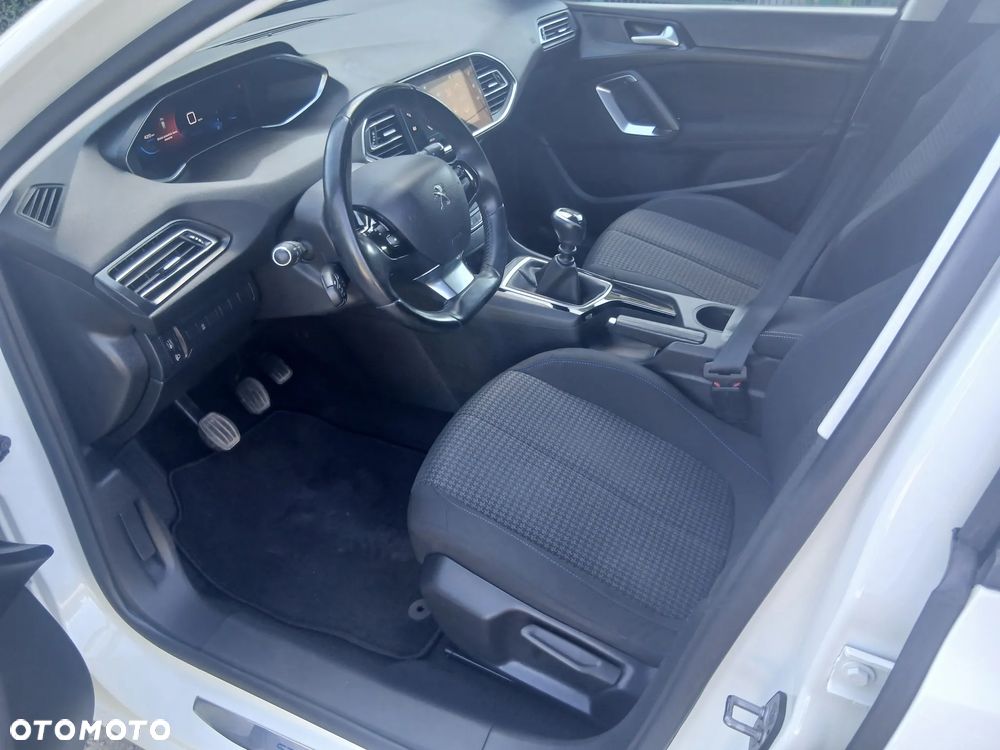 Peugeot 308 BlueHDi 130 Stop & Start Style - 22