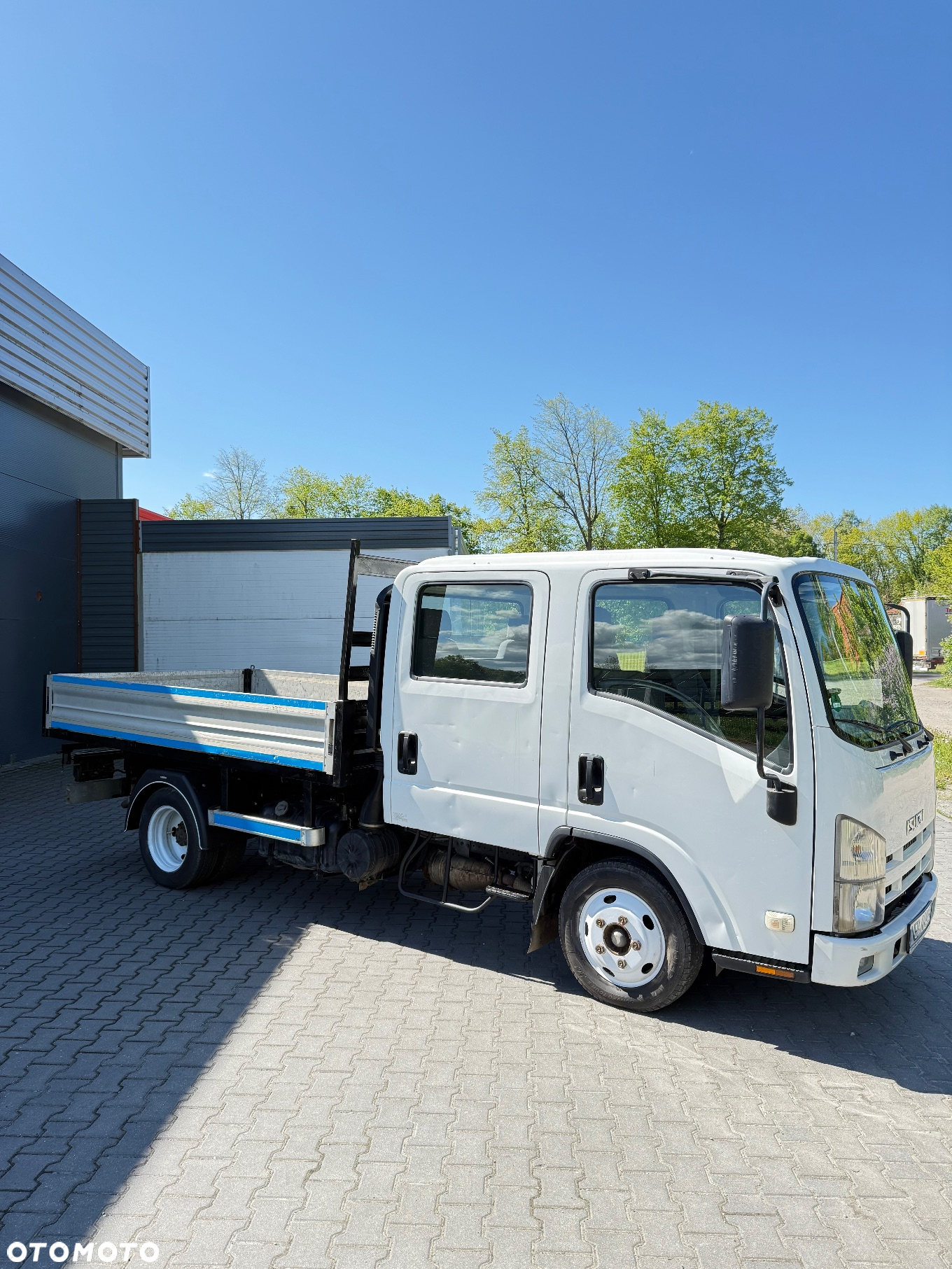 Isuzu N35 - 15