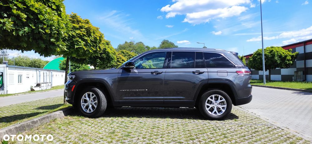 Jeep Grand Cherokee - 35