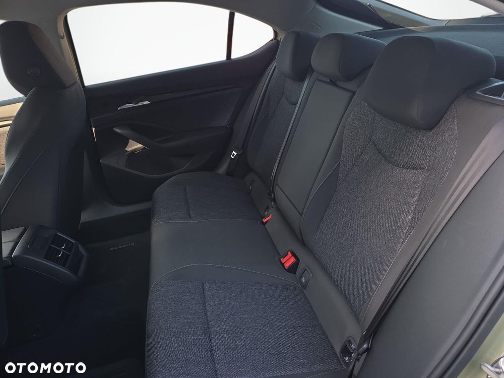 Skoda Superb 1.5 TSI Ambition DSG - 12