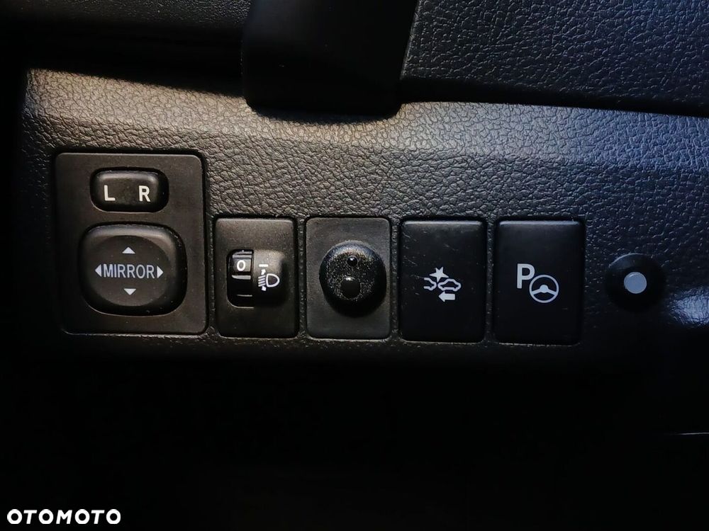 Toyota Auris Hybrid 135 Premium - 31