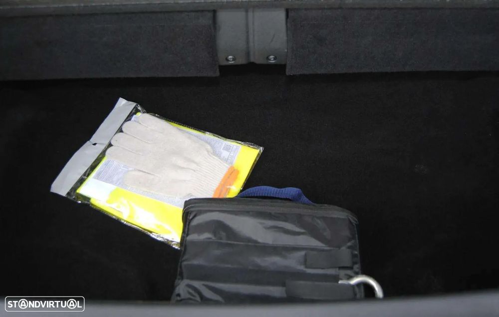 Peugeot 5008 1.2 Hybrid Allure e-DCS6 - 20