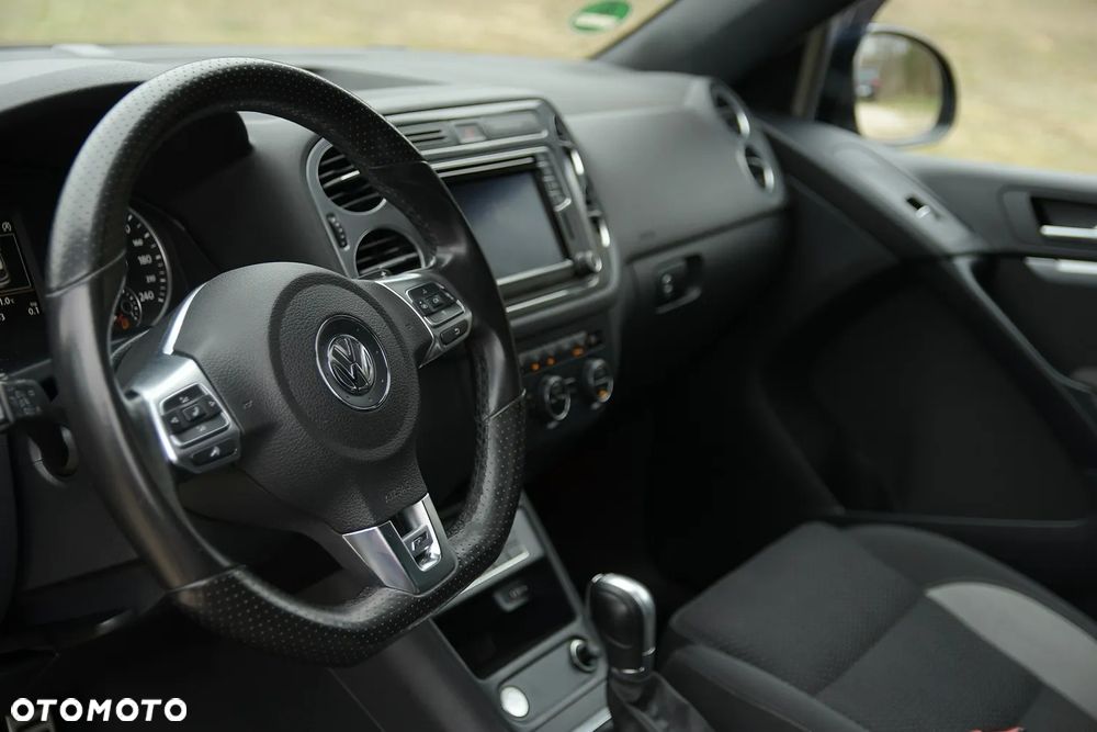 Volkswagen Tiguan 2.0 TDI DPF 4Motion BlueMotion Technology DSG Sport & Style - 25