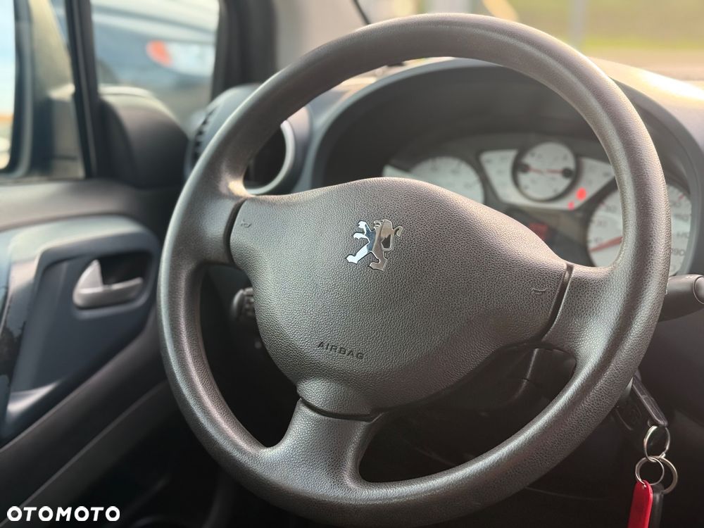 Peugeot Partner 110 Family - 29