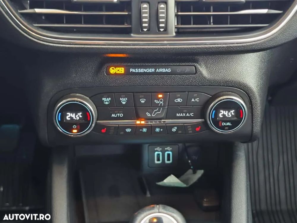 Ford Focus 1.5 EcoBlue Titanium - 19