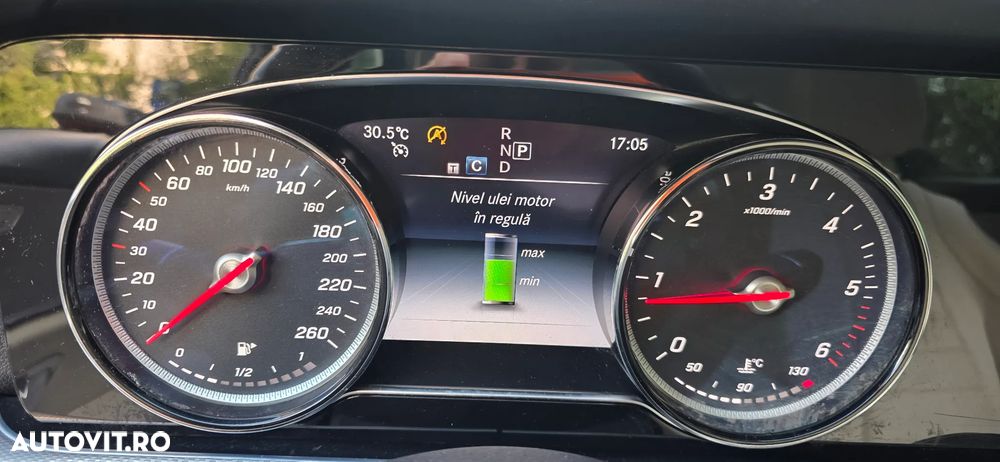 Mercedes-Benz E 200 d Aut. - 32