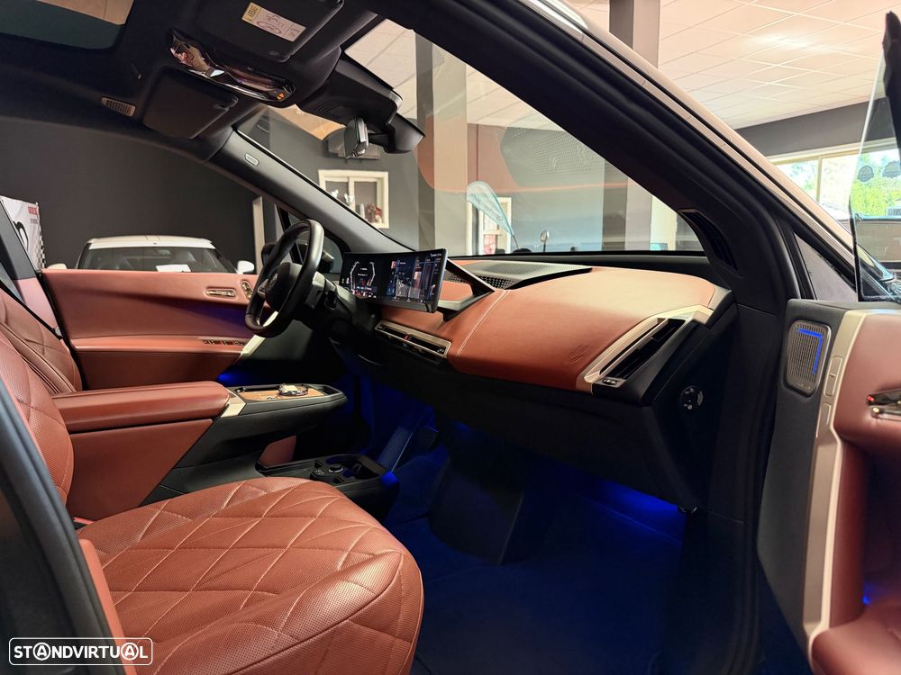 BMW iX M60 - 16