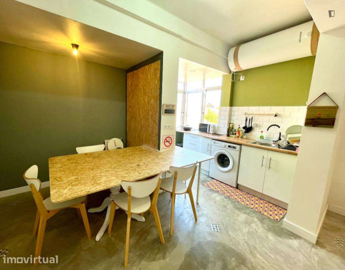 Quarto - localizado em Santarem - Grande imagem: 5/9