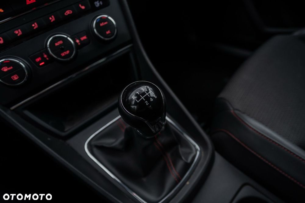 Seat Leon 2.0 TDI FR S&S - 25