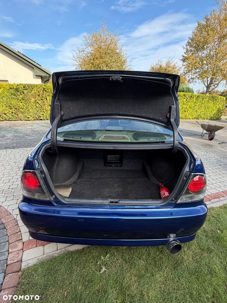 Lexus IS - 27