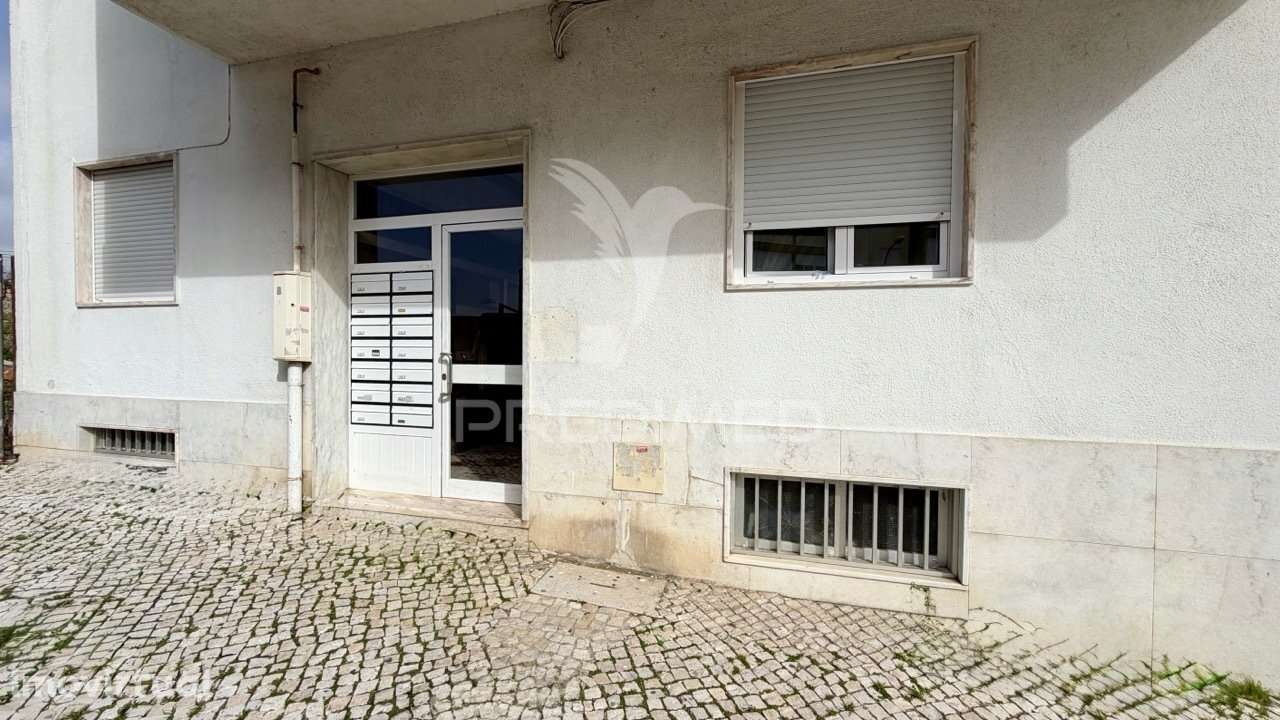 Apartamento T3 transformado em T2+1 - Grande imagem: 3/33