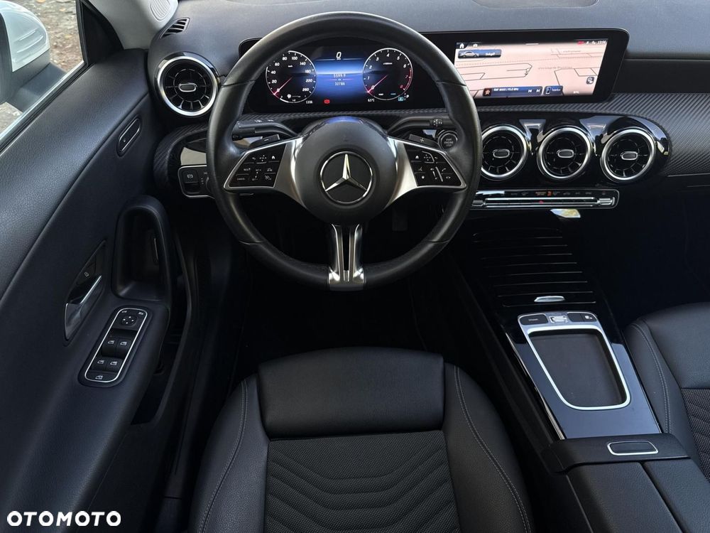 Mercedes-Benz CLA - 14