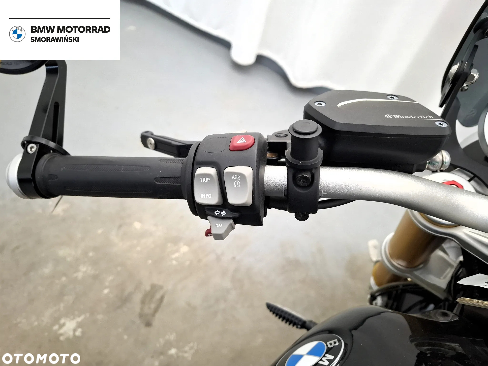BMW R - 9