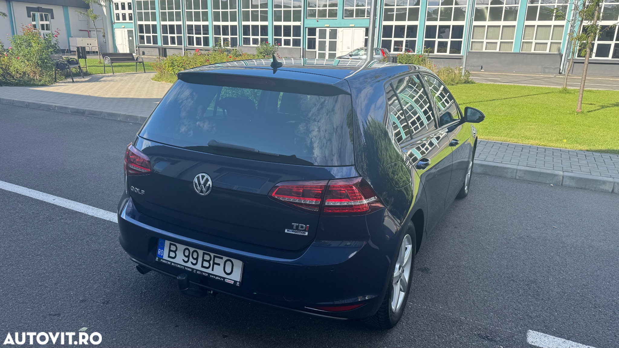 Volkswagen Golf Variant 1.6 TDI (BlueMotion Technology) DSG Trendline - 11
