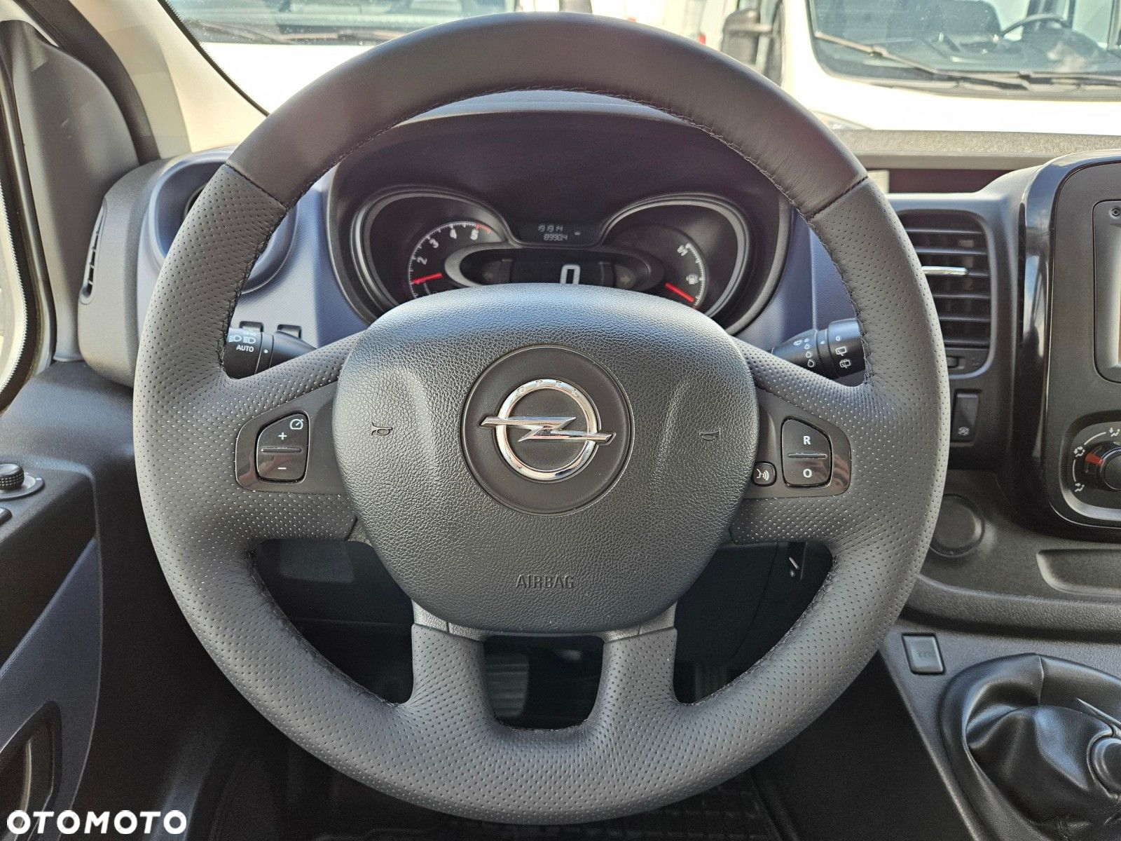 Opel Vivaro - 20