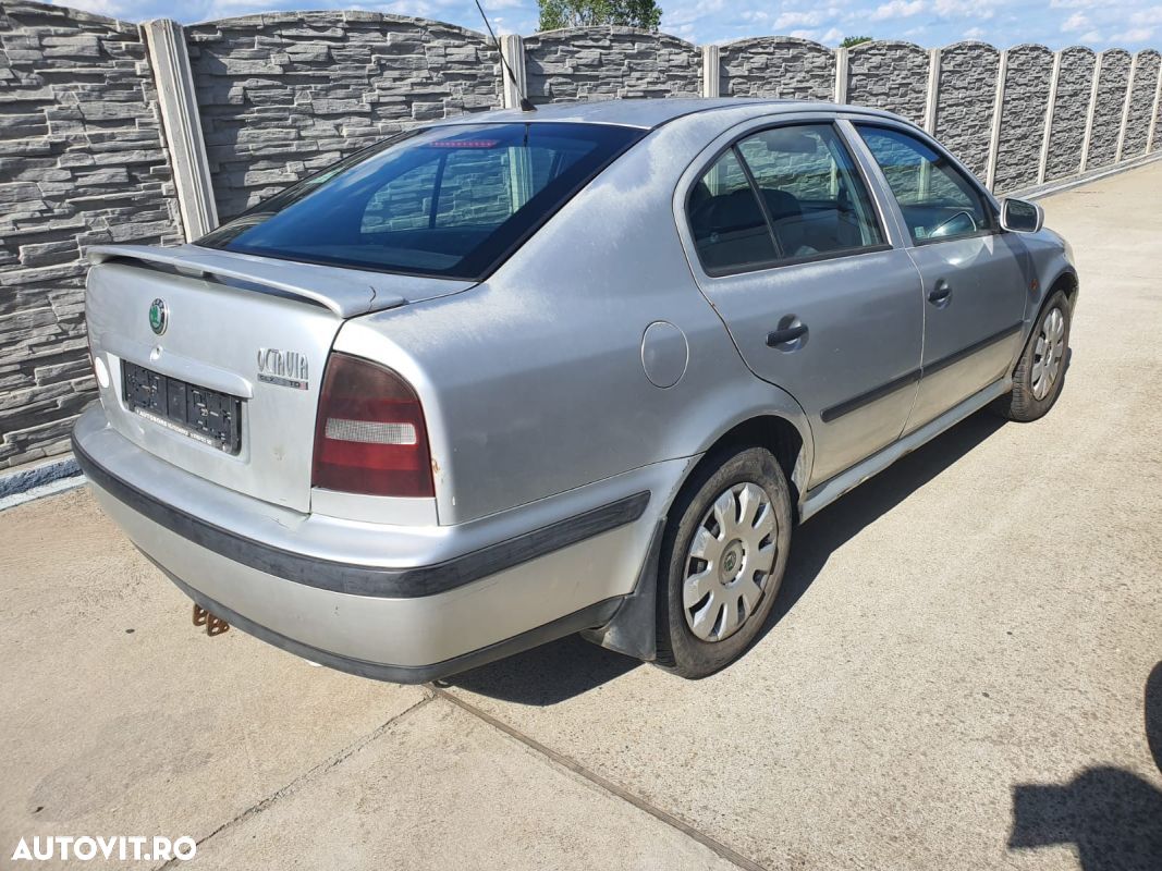 USA SKODA OCTAVIA 1 D.SP. HATCHBACK - 1