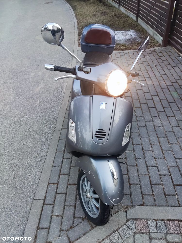 Piaggio Vespa - 1