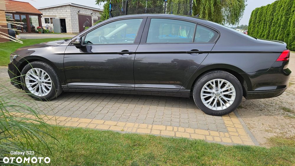 Volkswagen Passat - 9