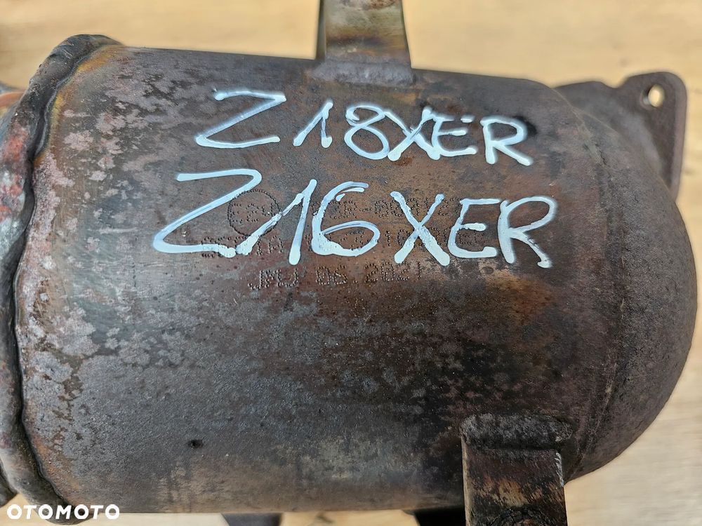 KATALIZATOR SONDA KOLEKTOR WYDECHOWY OPEL ASTRA H ZAFIRA B VECTRA C SIGNUM 1.6 1.8 Z16XER Z18XER KPL - 3
