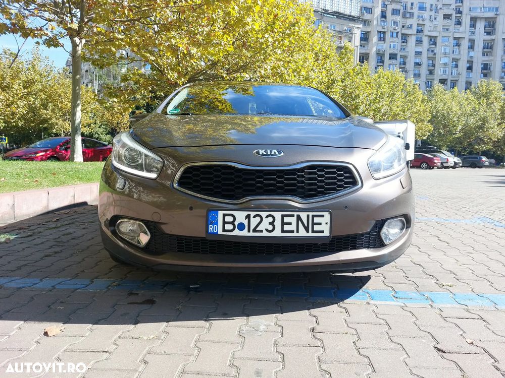 Kia Ceed - 12