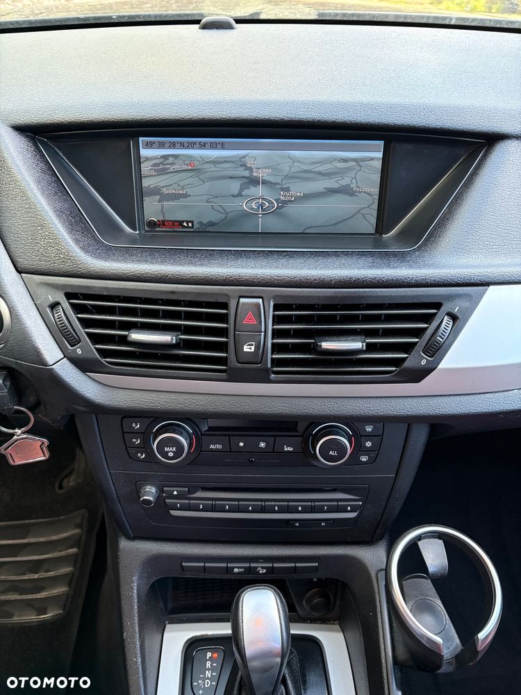 BMW X1 xDrive18d xLine - 9