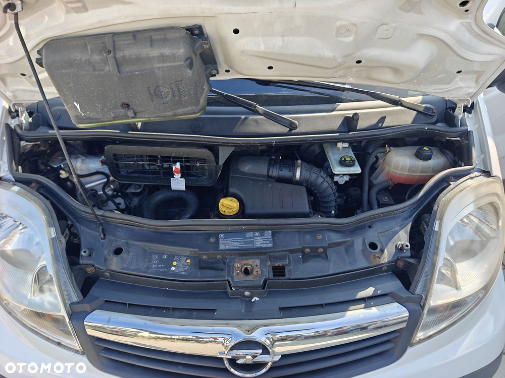 Opel Vivaro - 36