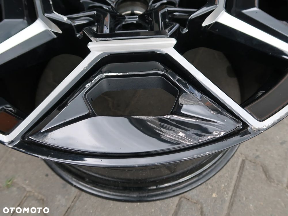 W8 Felga BMW XM G09 1543988 11x22et44 - 4