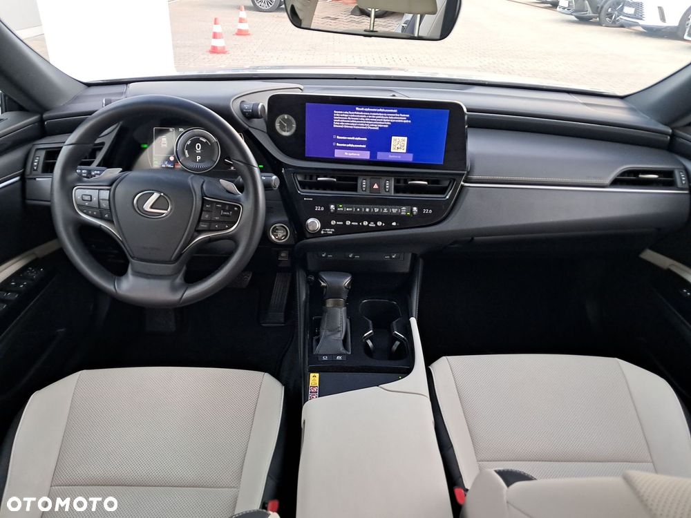 Lexus ES 300h Business Edition - 12