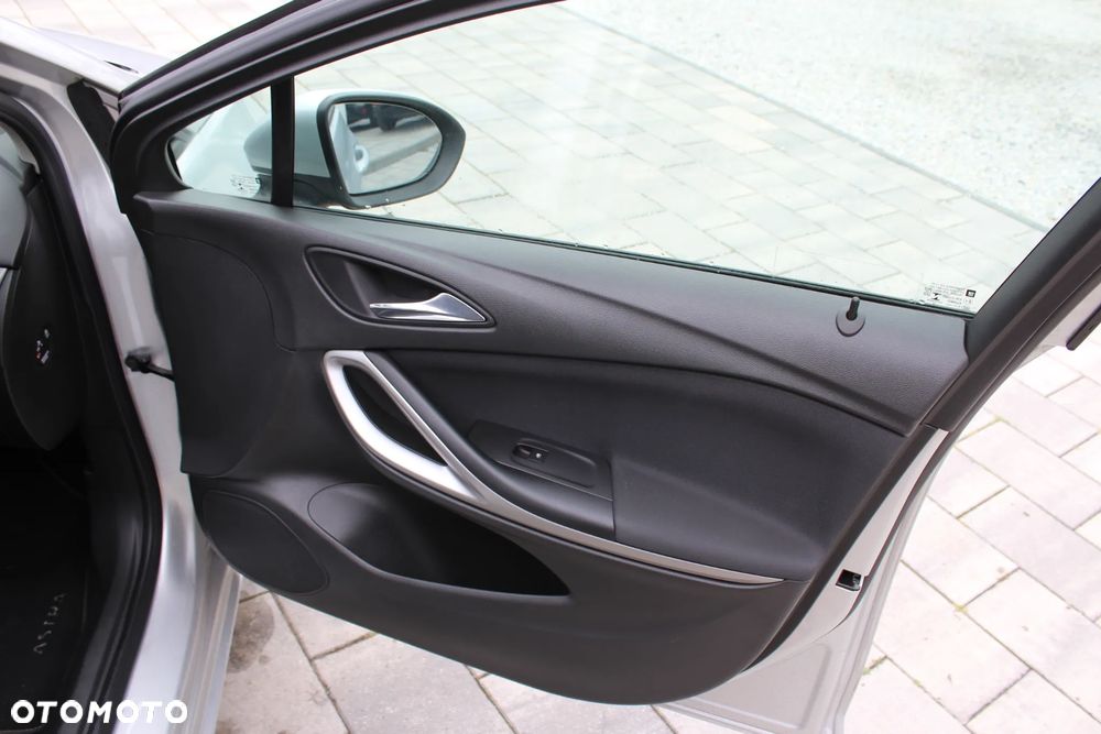 Opel Astra 1.6 D (CDTI) Dynamic - 23