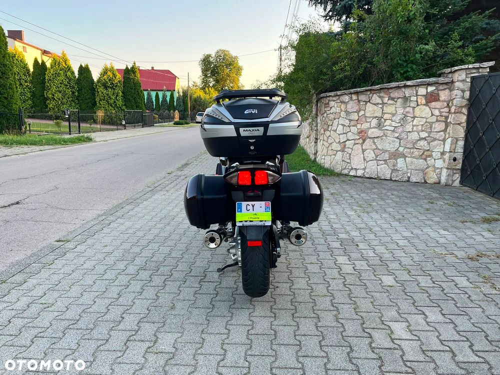Yamaha FJR - 3