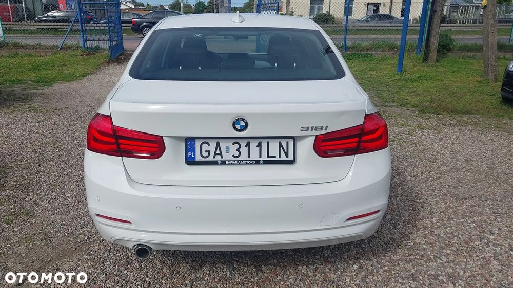 BMW Seria 3 318i Advantage - 8