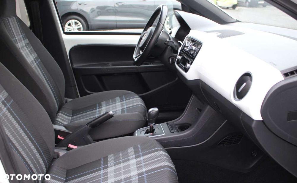 Volkswagen up! - 16
