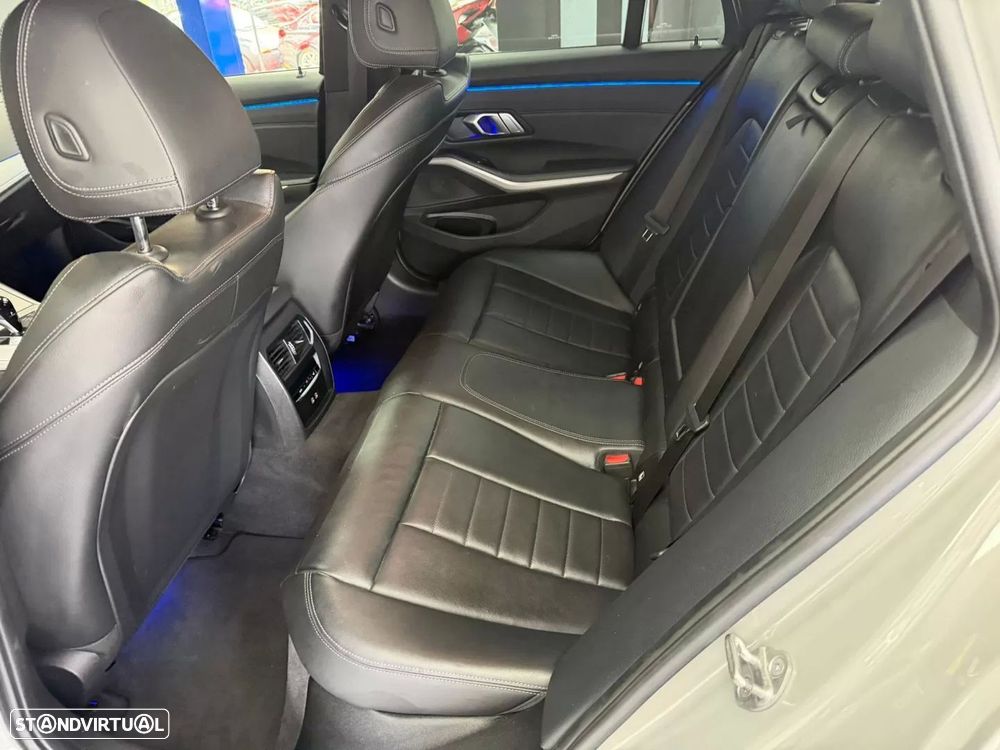 BMW 320 d Pack M Auto - 22