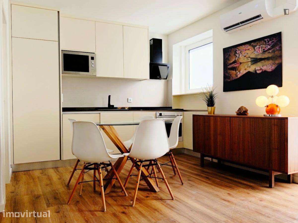 Quarto - localizado em Santo Ildefonso Porto - Grande imagem: 5/16