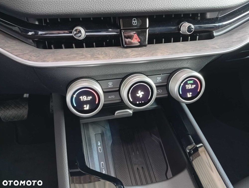 Skoda Superb 2.0 TSI L&K DSG - 15