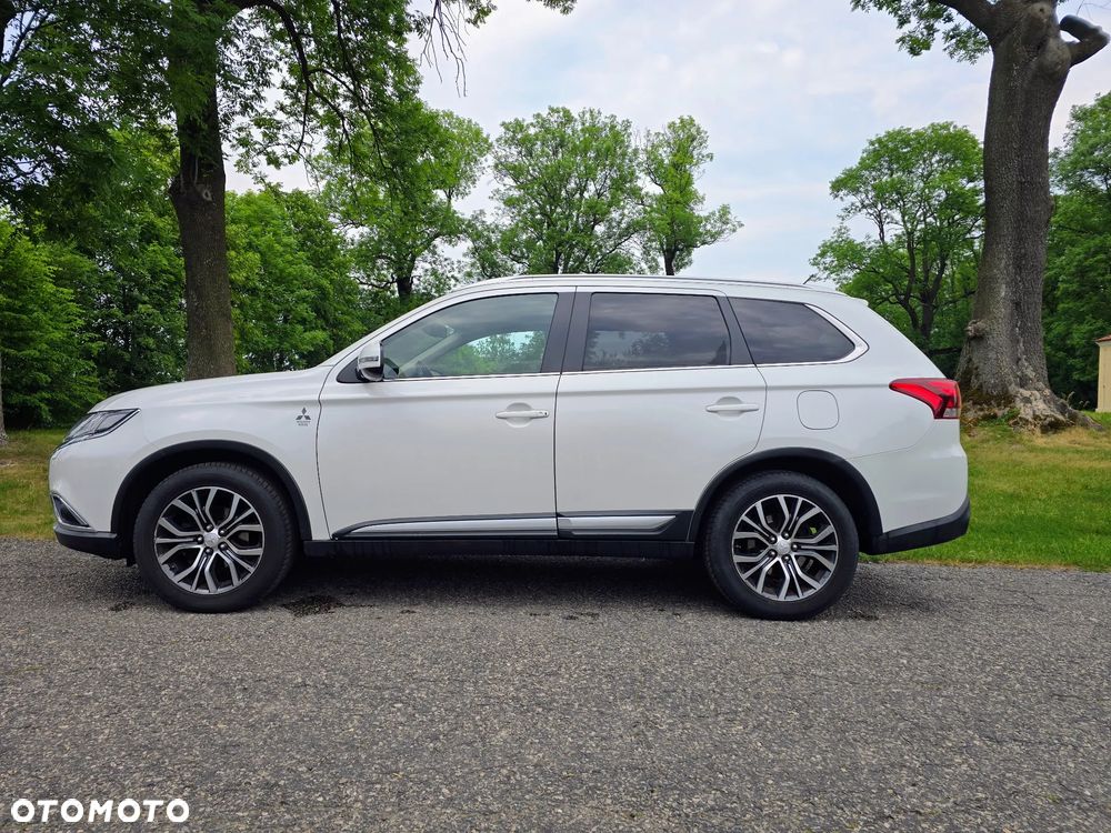Mitsubishi Outlander 2.2 DID Intense + 4WD - 10