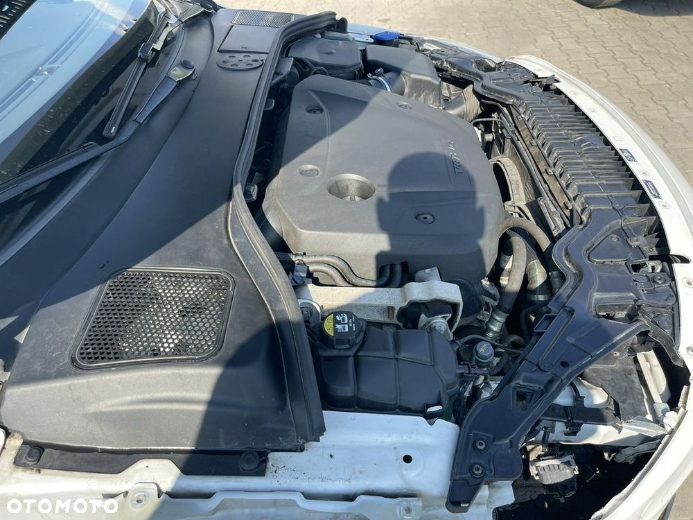 Volvo V60 D2 Momentum - 14
