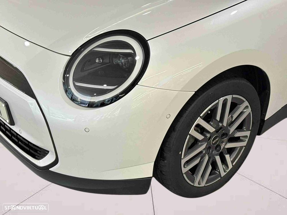 MINI 3 Portas Cooper E Classic S — fotografia 8