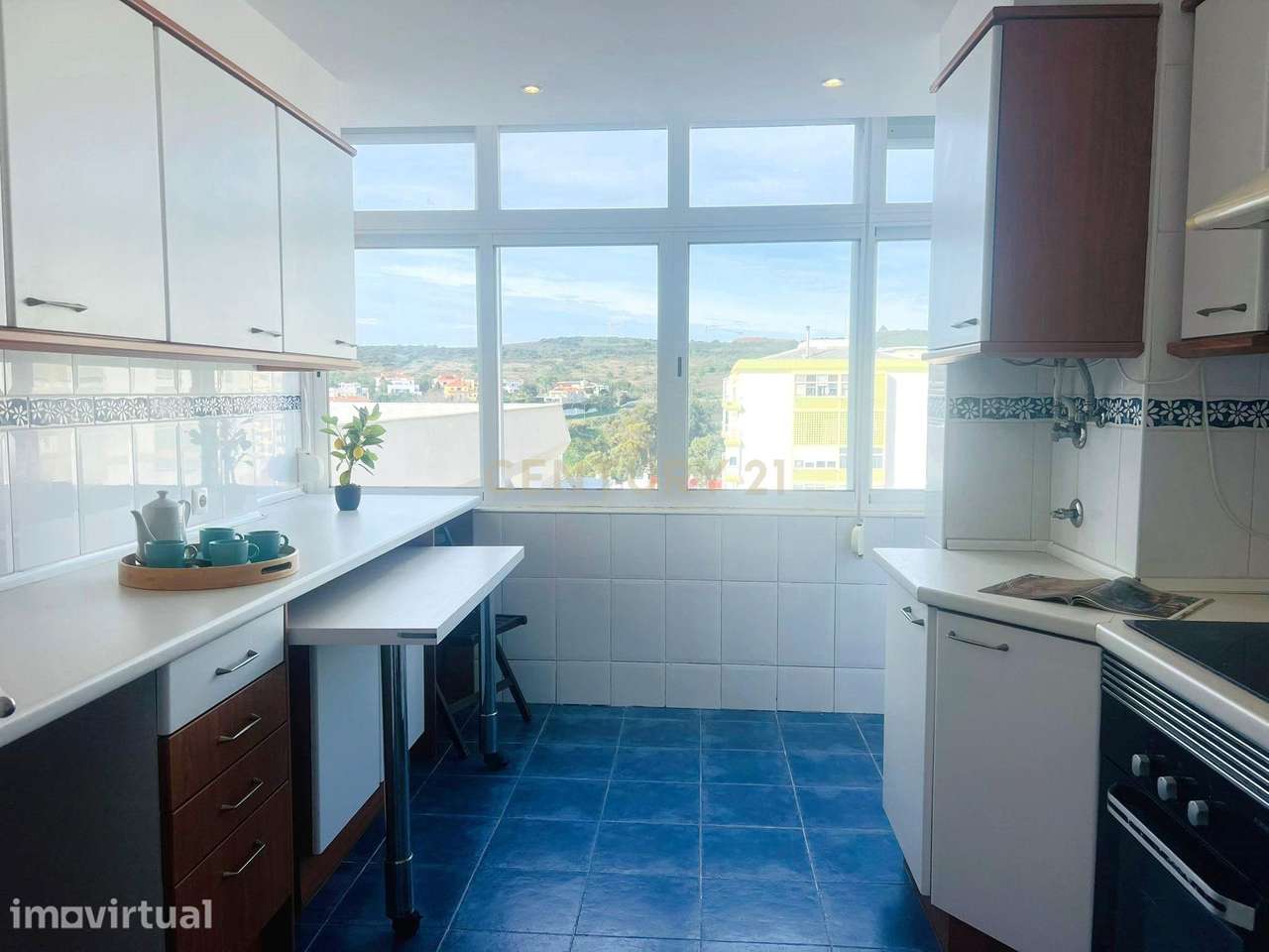 T3 transformado em T2 - 2 casas de banho e elevador - Grande imagem: 2/38