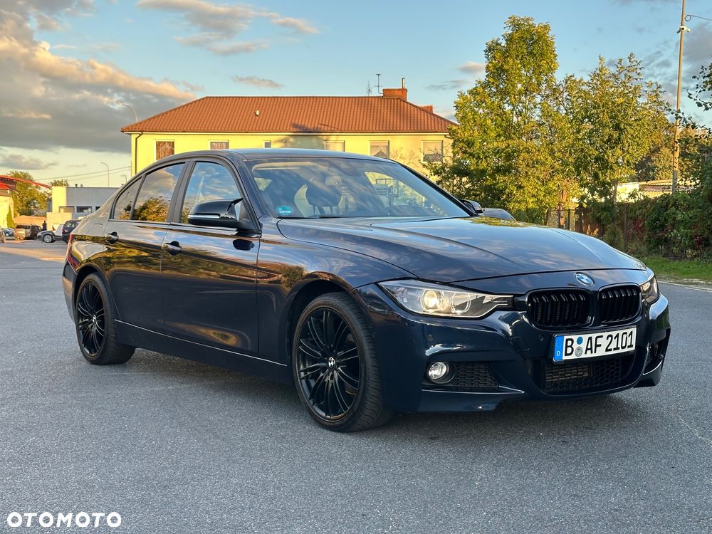 BMW 3 Series 2012 photo 3