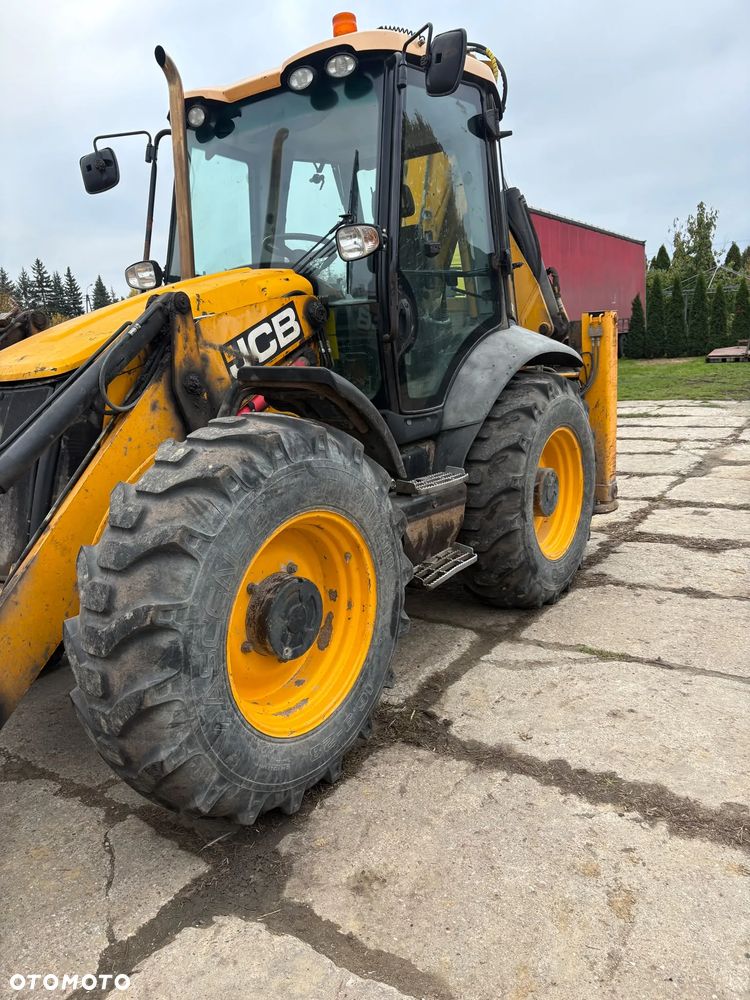 JCB 4CX - 10