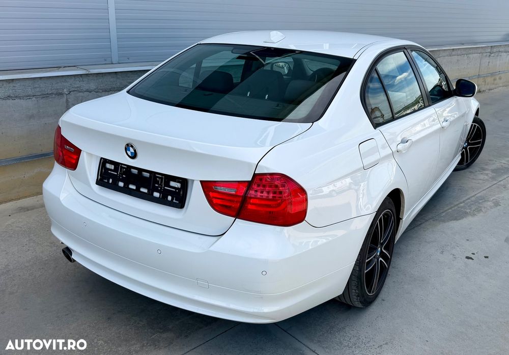 BMW Seria 3 320d DPF Edition Exclusive - 14