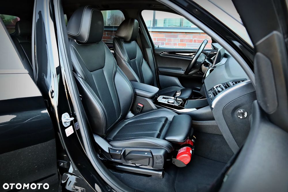 BMW X3 xDrive20i - 23