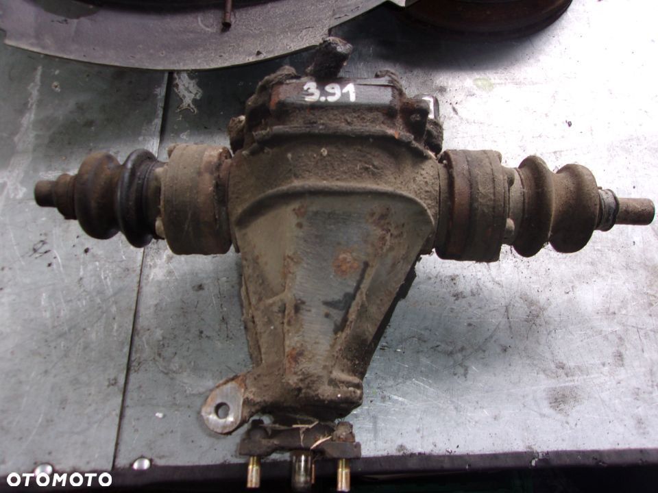 MOST DYFER MERCEDES 124 3.91 - 1