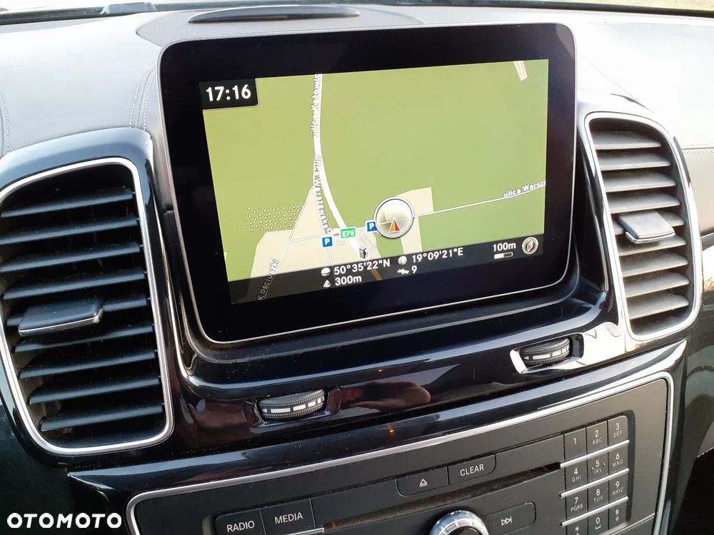 Mercedes-Benz GLS 350 d 4Matic 9G-TRONIC Grand Edition - 26