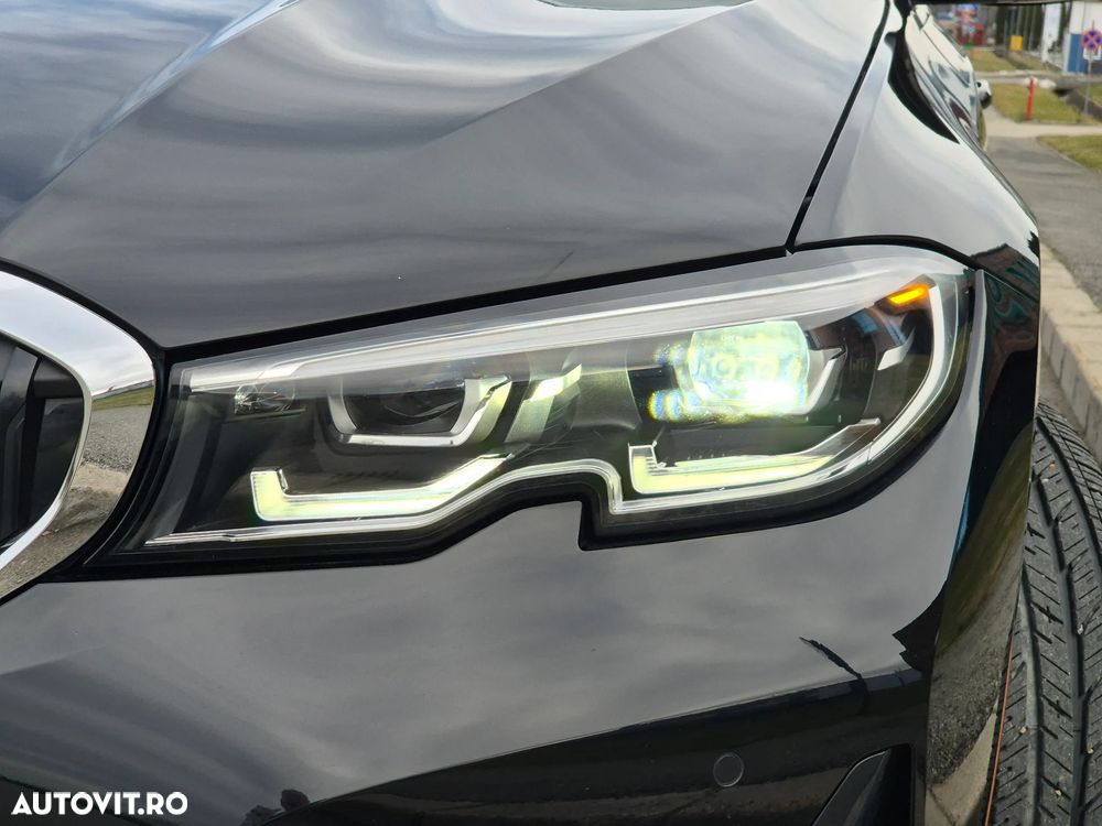 BMW Seria 3 330i xDrive Aut. Sport Line - 15