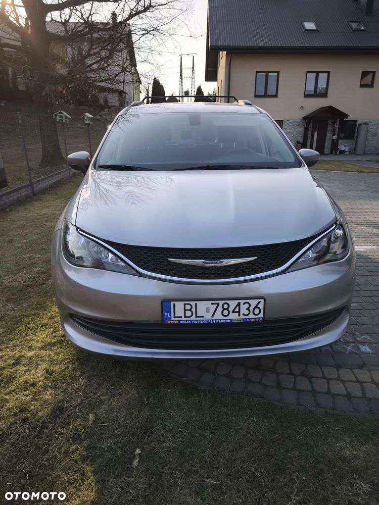 Chrysler Pacifica - 5