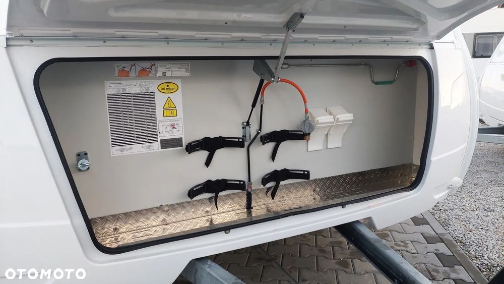 LMC Style 530 E - Łóżka wzdłużne + salon podkowa - 23